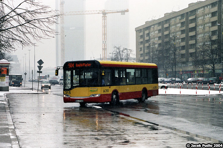 A315
W 2004 roku dopiero co rozwijał się Internet. Wielu z zapartym tchem śledziło nowości i nowoczesne nowinki z innych miast na stronach pisanych jeszcze w HTML. Przykładem takiej nowości były Urbinetto, które budziły podziw nowoczesnością i silnikiem z układem wtryskowym Common Rail. 
