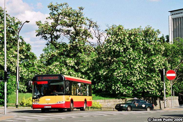 A346
Urbinetto z Mobilisu. 10-metrowy autobus o ciekawym układzie drzwi i wnętrzu.
Słowa kluczowe: SU10 A346 107 Dolna