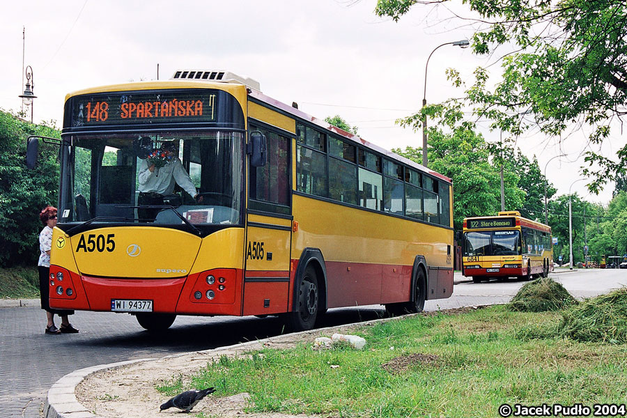 A505
Całkiem nowy, ale dosyć przestarzały Jelcz na małej pętli na Mokotowie. 
Słowa kluczowe: 120MM/3 A505 148 Spartańska