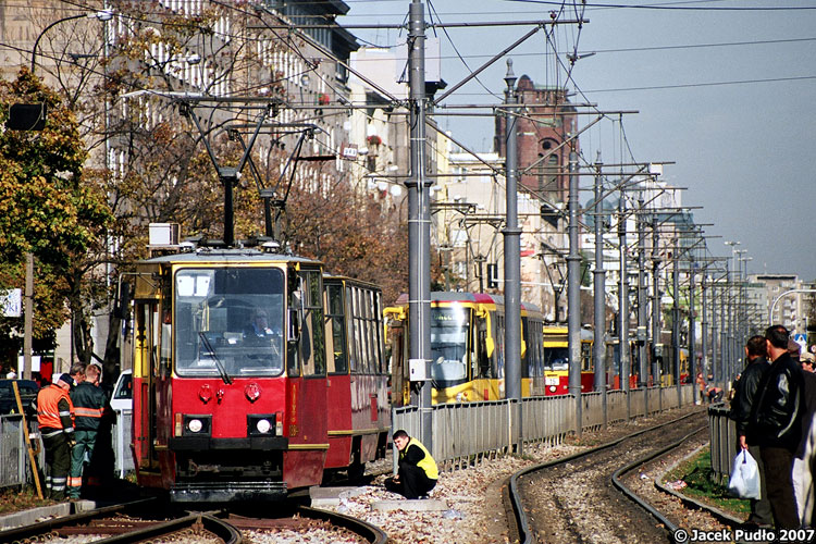 1284
Próbny przejazd po wykolejeniu. Taki przód już odchodzi w zapomnienie.
Słowa kluczowe: 105Na 1284 1 Grójecka