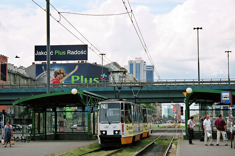 1288+1287
Tramwaj w podkładzie pod reklamę na Jerozolimskich przed modernizacją torowiska.
Słowa kluczowe: 105Na 1288 1287 24 Jerozolimskie