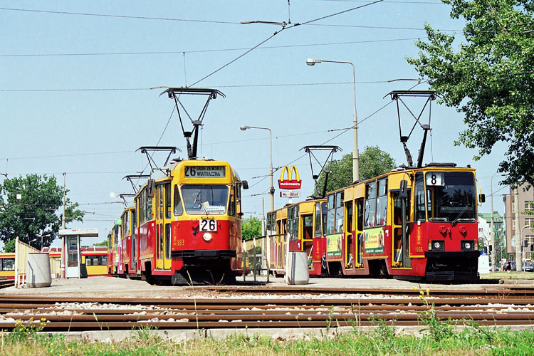 293+528
Skład parówek skasowany w 2011 r., nie jestem pewien numeru drugiego wagonu.
Słowa kluczowe: 13N 293 26 Górczewska