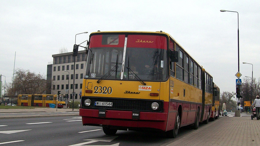 2320
Warszawa, ul. Powązkowska. 2320 był świetnym wozem, trzymał się dość długo bo do 2011. Lewarki już wtedy robiły się coraz rzadszym widokiem
Słowa kluczowe: IK280 2320 PT C80 Powązkowska WS2009