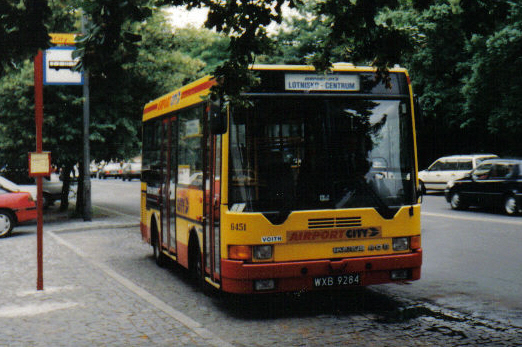 6451
Prawie nowy Ikarusik 405 :-)
Słowa kluczowe: IK405 6451 AirportCity 1995