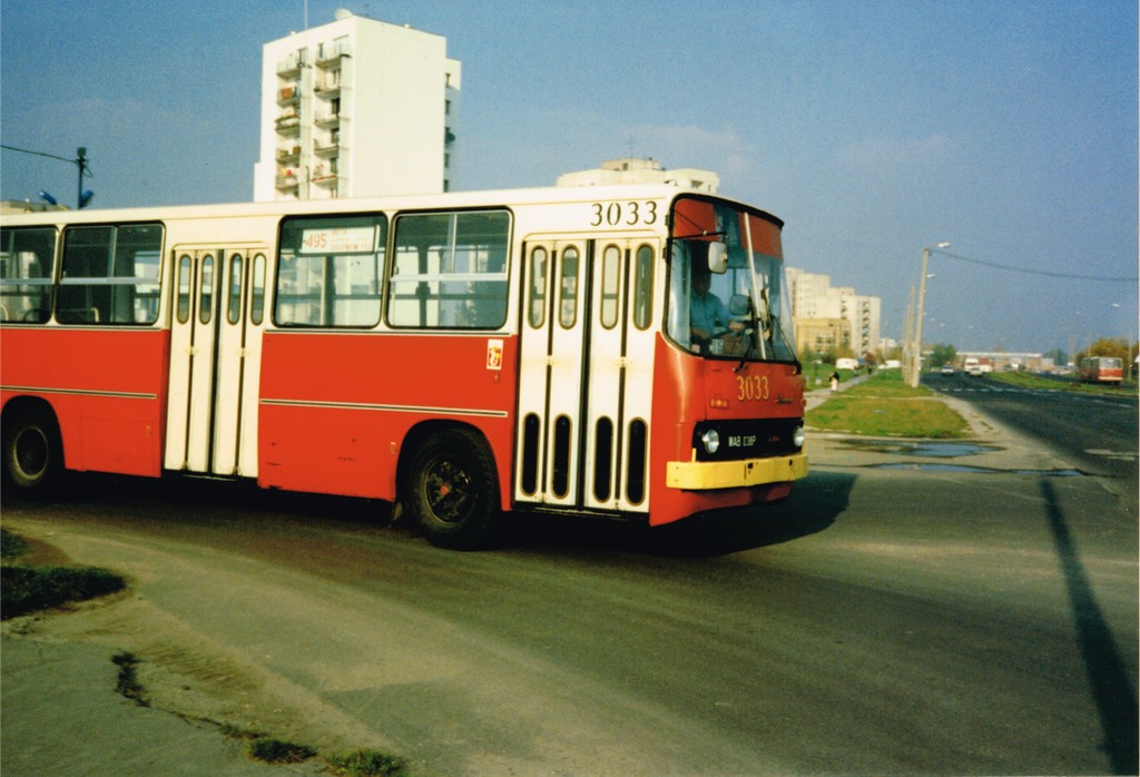 3033
3033: Trzydziestki trzeci. Brat 3030. Tyle, że już niestety po CWS...
Słowa kluczowe: Ikarus280 UrsynówPłd 3033 495