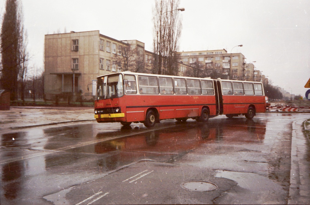 3099
Ikarus dynamicznie kończy objazd al.Niepodległości prowadzący od 1986 roku przez ciąg ul. Kazimierzowskiej. 
Słowa kluczowe: al.Niepodległości IK280 3099