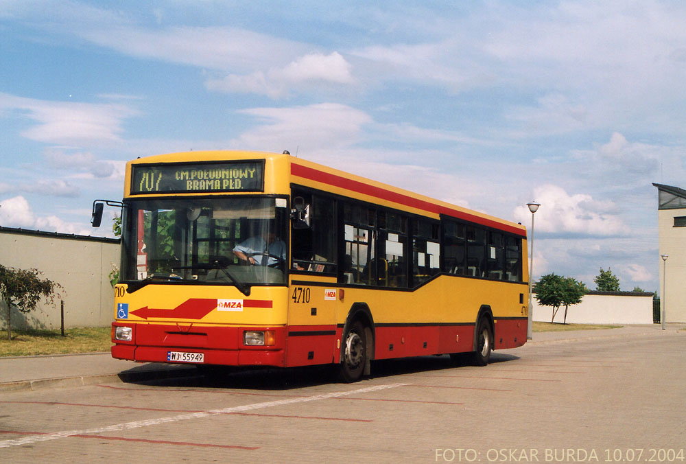 4710
Słowa kluczowe: M121M 4710 707 CmentarzPołudniowy 