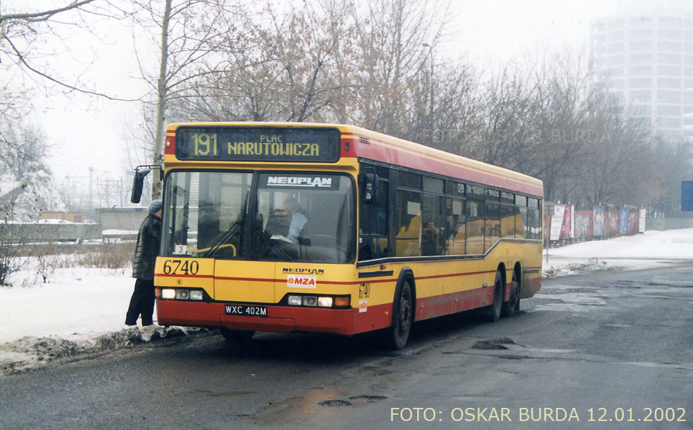 6740
Linia 191 tymczasowo krańcująca przy dworcu Zachodnim po zamknięciu
dla ruchu kołowego wiaduktów w Al. Jerozolimskich nad linią WKD. 
Słowa kluczowe: N4020 6740 191 DworzecZachodni