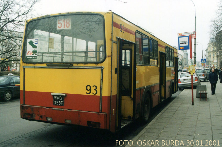 93
Słowa kluczowe: M11 93 518 PlacTrzechKrzyży