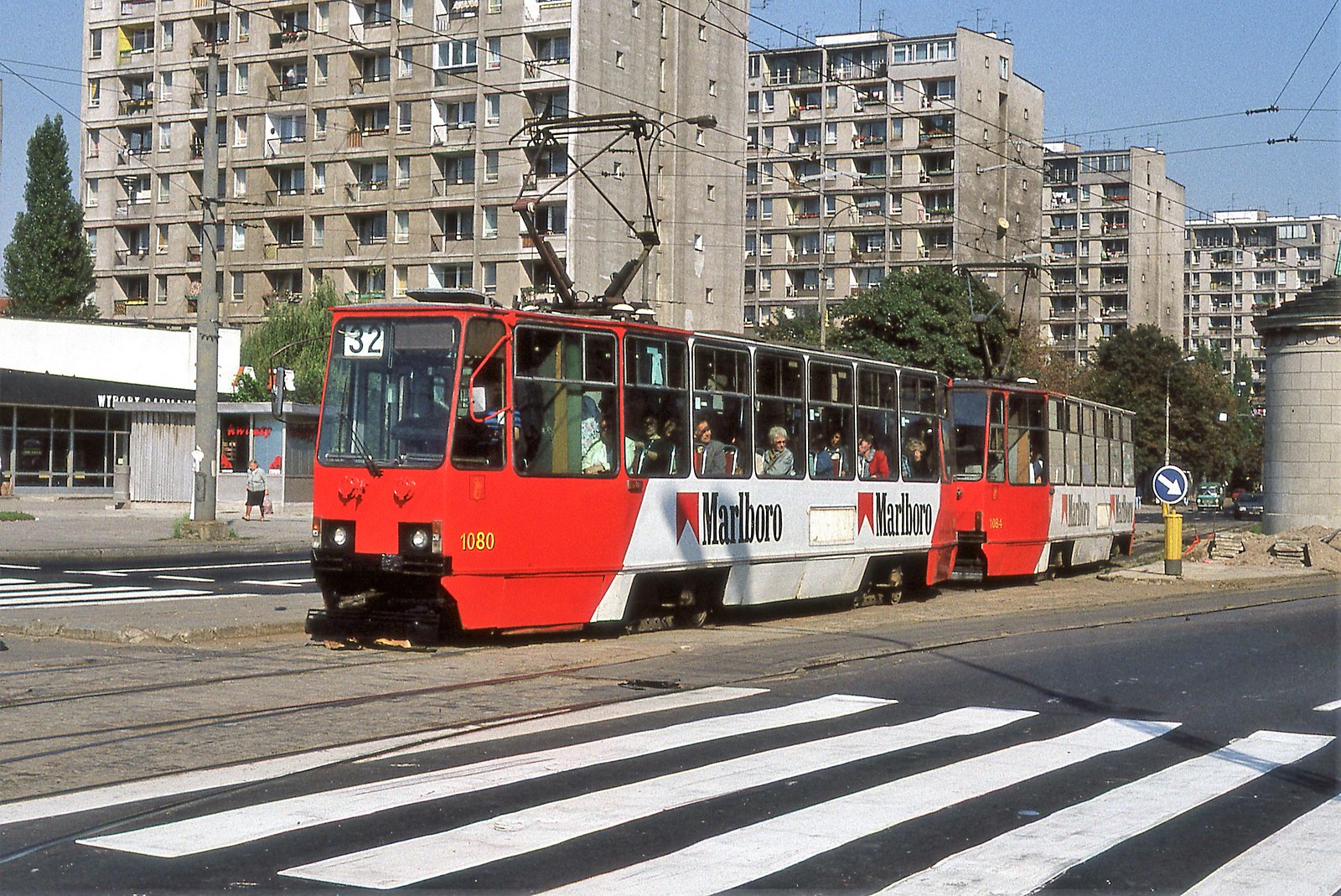 1080
Skład 1080+1084. Z zajezdnią to strzelam. fot. Geoff Stainthorpe
Słowa kluczowe: 1080 1084 32