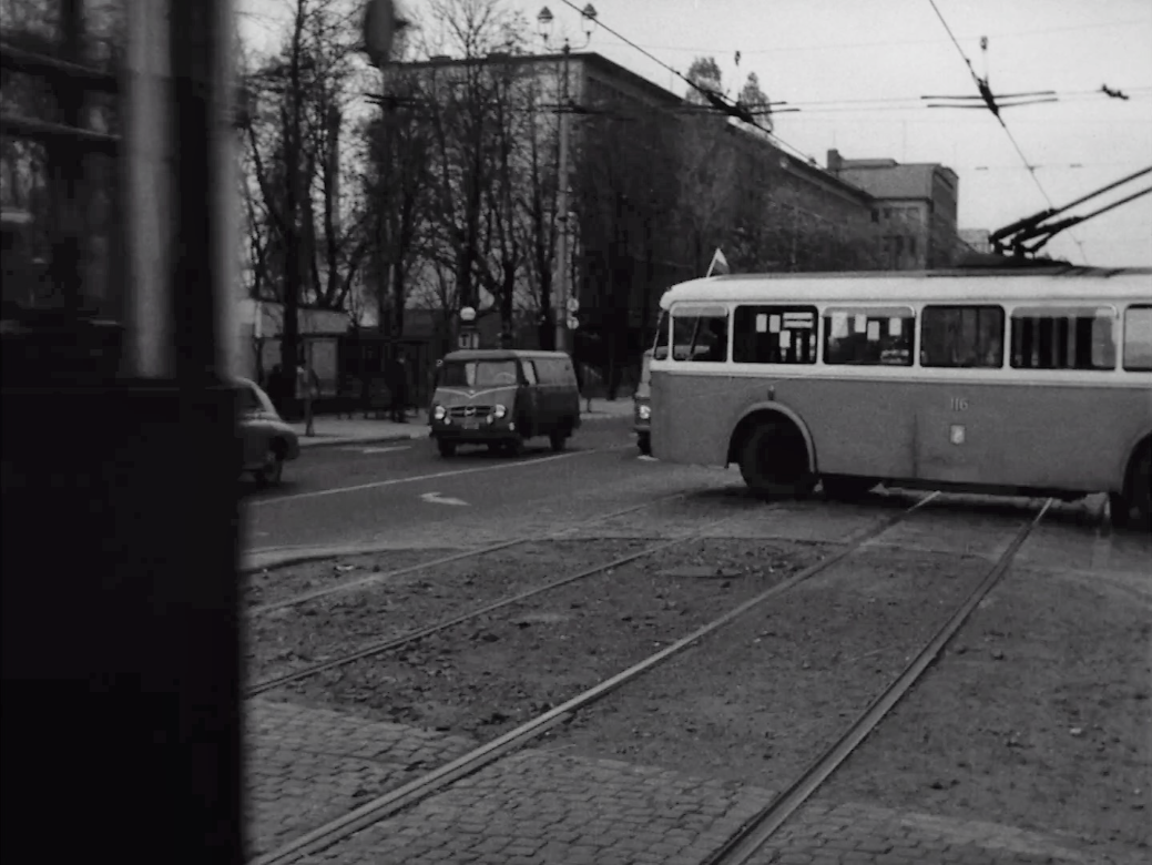 116 55
z korniki 62/51A

116  / Skoda 8Tr / 1959  / 1963 przebudowa na trolejbus przegubowy #1-116
Słowa kluczowe: 116 55