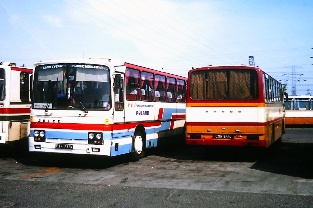 Mały przegląd PKSów na Zachodnim. fot. Steve Guess

Jelcz PR110D / PKS Tomaszów Mazowiecki / F80588 / 1988 / 2002
