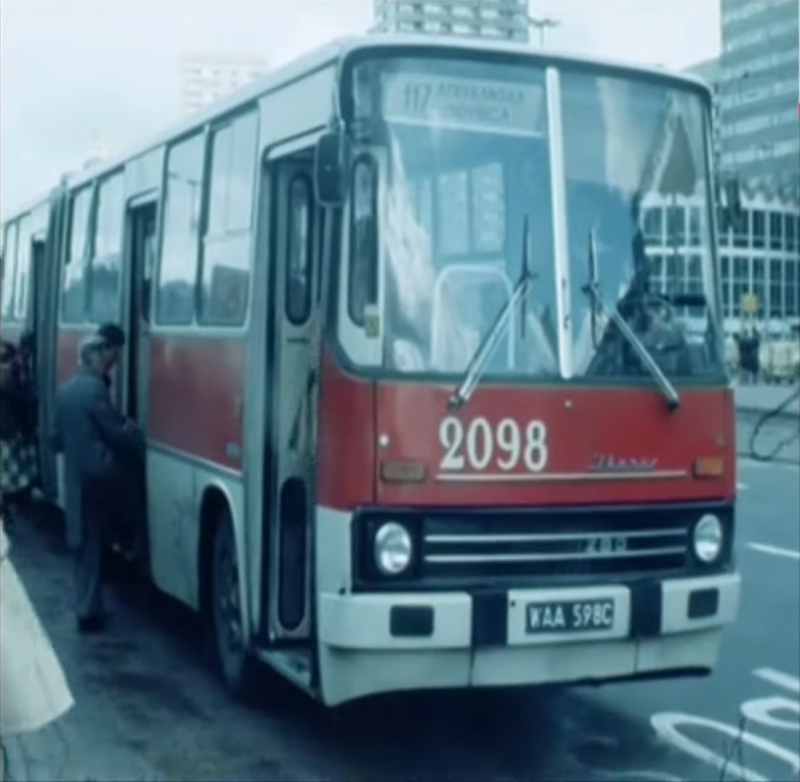 2098
Dobrego weekendu! 1980.
2098 / Ikarus 280.11 / 1979 / R-7 Woronicza / 1986
Słowa kluczowe: 2098 117