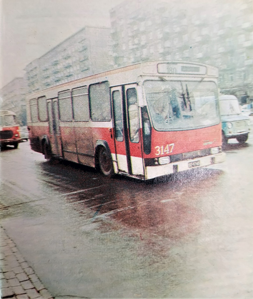 3147
Z czasopisma Motor. 

3147 / Jelcz PR100 Berliet / R-9 Chełmska / 1973 / 1980

Słowa kluczowe: 3147 180