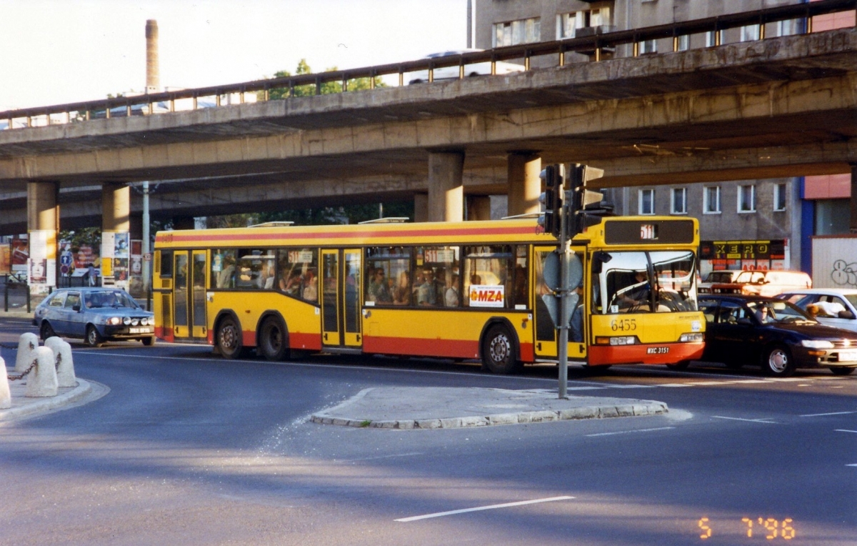 6455
fot. Kim Lovenskjold. 511 czyli dawne E.

6455 / Neoplan N4020 / 1994 / R-5 Inflancka / 06.2003 -> R-13 Stalowa / 6430 10.2003 / 05.2005 R-11 Kleszczowa / 01.2014 / $ 2014 r. > Solaris Bus&Coach (Muzeum Solarisa)
Słowa kluczowe: 6455 511