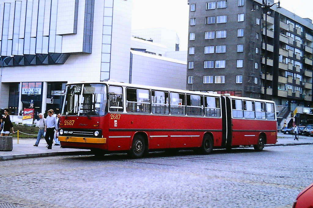 2687
fot. Steve Guess. Chyba ostatnie dni obsługi przez R-11?

2687 / Ikarus 280.26 / 1990 / R-11 Kleszczowa / 2006-07

Słowa kluczowe: 2687 109