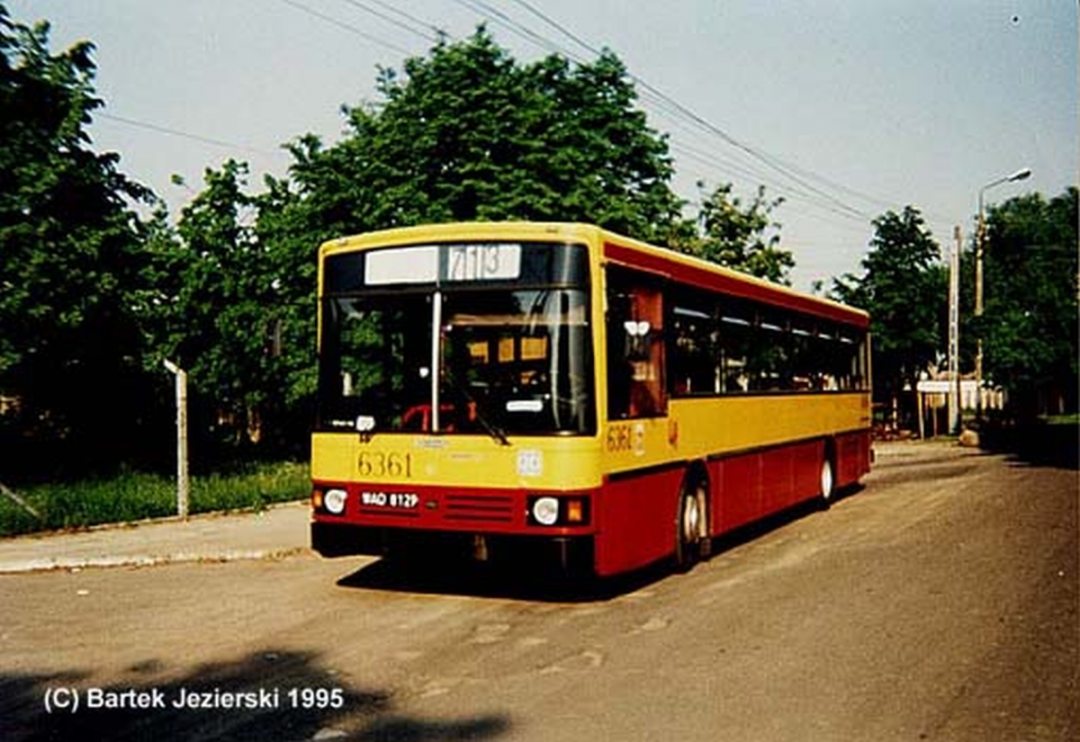 6361
W tym czasach taki autobus robił większe wrażenie niż dzisiaj najnowsza hybryda czy elektryk. Zdjęcie autorstwa i za pozwoleniem B. Jezierskiego, które kiedyś dostałem od redakcji Przegubowca z zapytaniem czy mają coś z moich stron.

Dennis Lance / prod. 1993 / R-6 Redutowa / skreślenie 2002-06 > ITS Radom
Słowa kluczowe: 6361 713