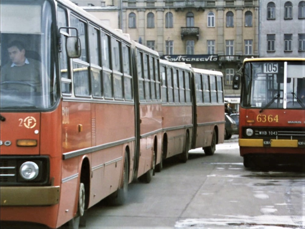 6364
Wiem, ze kiedyś było ale teraz pojawiło się w niebywale lepszej jakości. 

6364 / Ikarus 260.73A / 1993 / R-6 Redutowa / 06.2005 -> R-13 -> 6342 / 10.2012
5181 / Ikarus 280.58 / 1991 / R-8 Pożarowa / 11.1993 -> R-13 / 10.2005 -> R-6 ->5163 / 10.2011
Słowa kluczowe: 6364 105 5181