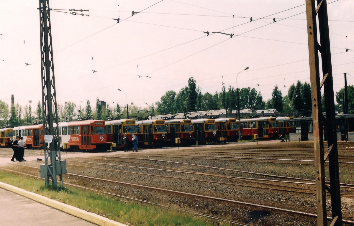 R-4 Żoliborz
Rzut oka na zajezdnię R-4 - dawną Mekkę parówek...
