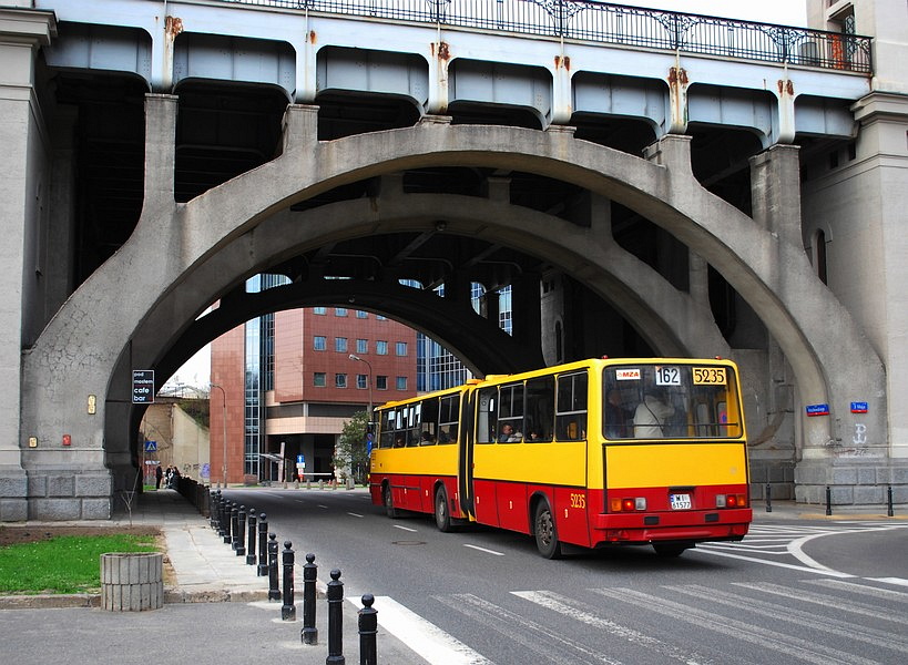 5235
Ikarus 280.37A prod. 1992. 
Słowa kluczowe: IK280 5235 162 Kruczkowskiego