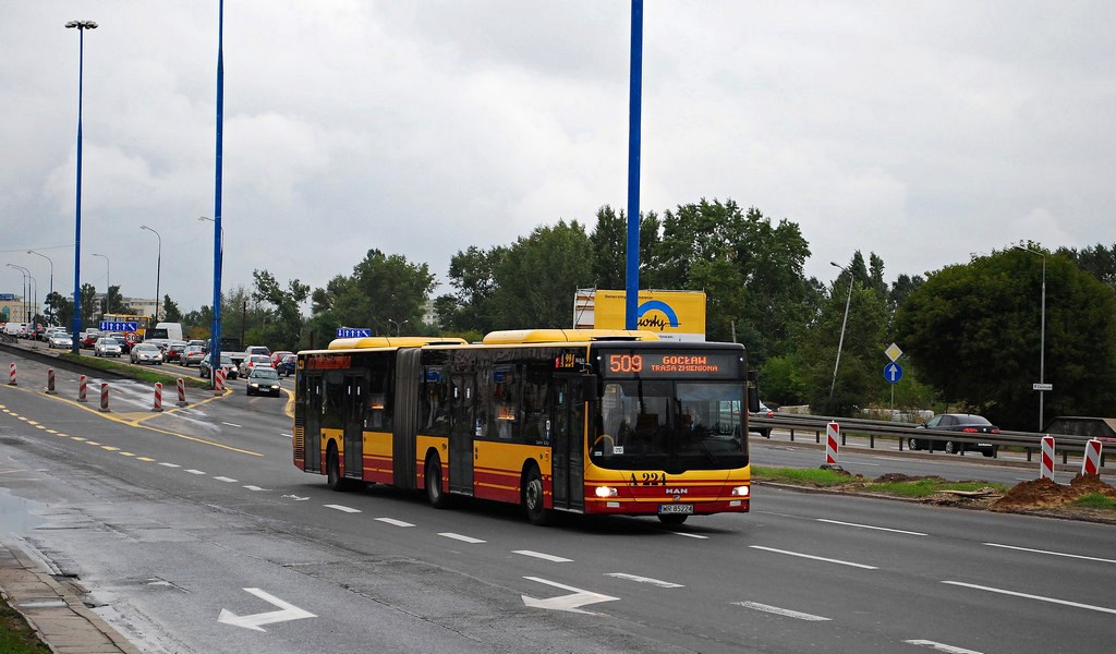 A224
MAN NG363 Lion's City G (A23) prod. 2006 [MAN D2866 LUH29/360KM]. 
Słowa kluczowe: LionsCityG A224 509 Modlińska