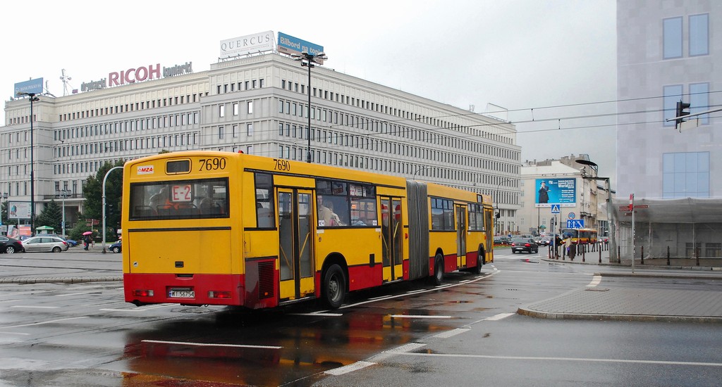 7690
Jelcz M181MB prod. 1996 [Mercedes-Benz OM447/299KM]. 
Słowa kluczowe: M181MB 7690 E-2 NowyŚwiat