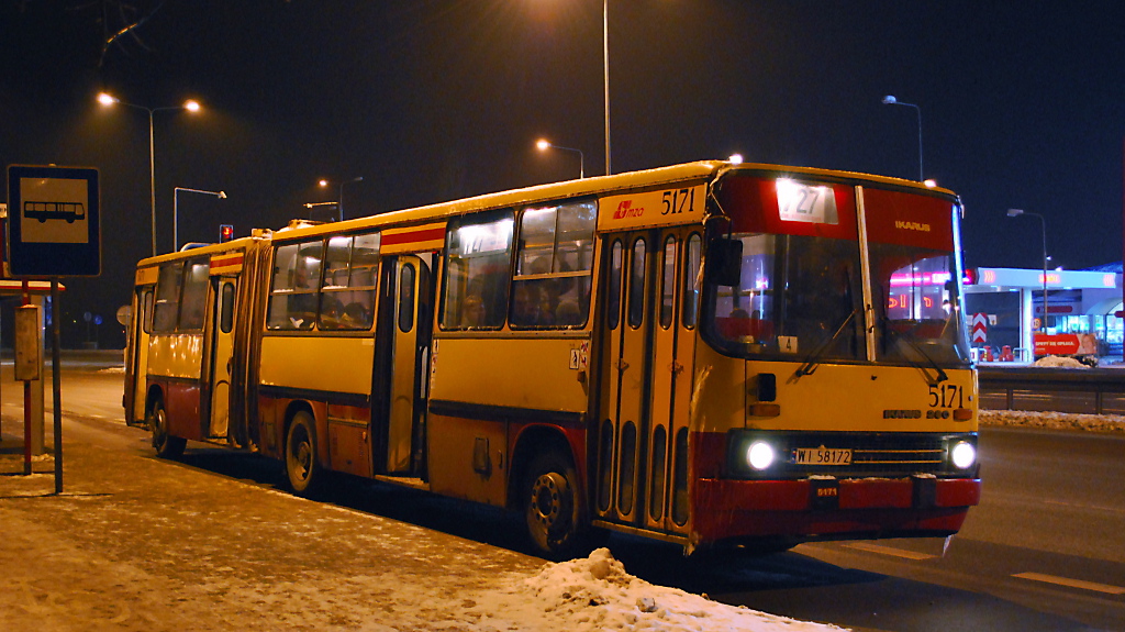 5171
Ikarus 280.58 prod. 1991 [RABA D2156/220KM]. 
Słowa kluczowe: IK280 5171 727 Puławska Piaseczno