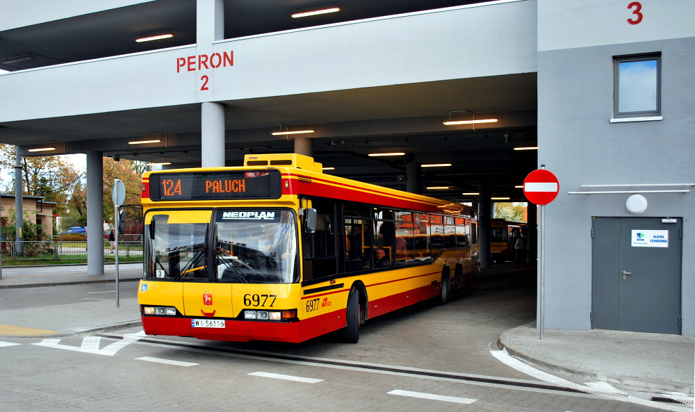 6977
Neoplan N4020td prod. 1999 [MAN D0826LOH15/260KM]. 
Słowa kluczowe: N4020 6977 124 P+RAlejaKrakowska