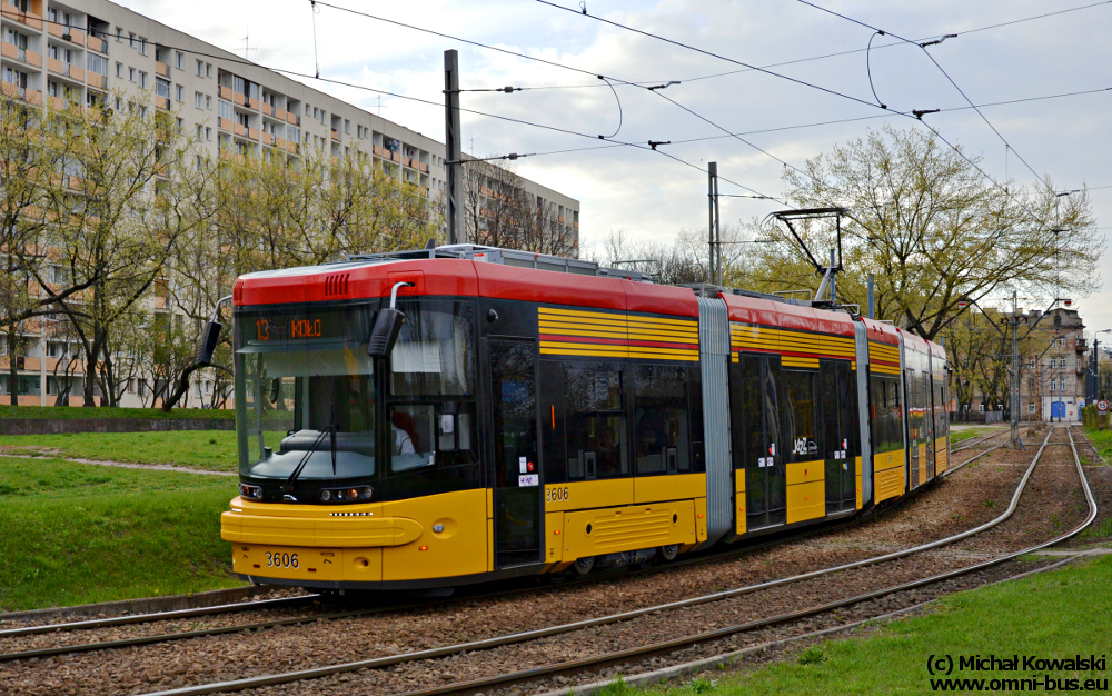 3606
Pesa 128N "Jazz Duo" prod. 2015.

Póki co w mieście jest ich kilka na kilkadziesiąt zamówionych.
Odbiory tych tramwajów (czy też procedury włączania do ruchu) są tak czasochłonne, że na przejazdach technicznych w mieście kursuje już jeden z wagonów z kolejnego porzetargu.
Słowa kluczowe: 128NDuo 3606 13 Tysiąclecia