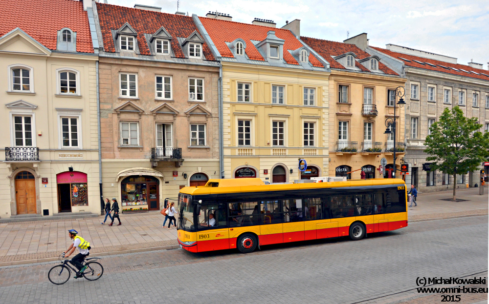 1903
Solaris Urbino 12 Electric prod. 2015.

Z dedykacją dla Raffiego.

W takim porównaniu kwestii ECO, wybieram elektrycznego Solarisa. Sorry...

Pozdrowienia dla sympatycznego i rzeczowego kierowcy, który zagląda na Omni-Busa. 
Słowa kluczowe: SU12E 1903 222 KrakowskiePrzedmieście