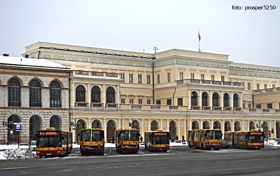 5437
Ikarus 280.37D prod. 1994. Bankowy "stalową..." stoi - 5437 i 5438 razem na zdęciu.
Słowa kluczowe: IK280 5437 718 PlacBankowy