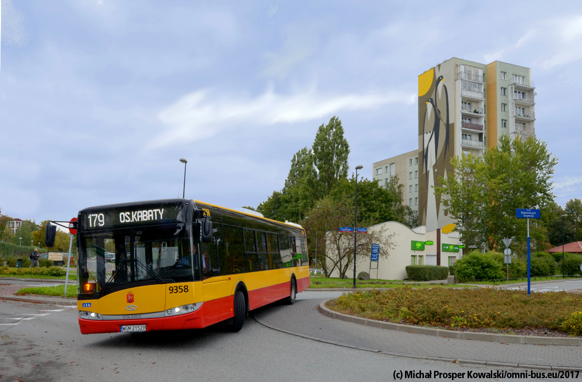 9358
Wydaje się że po początkowych problemach z obsługą linii "grodzio" wyjechał, to znaczy wyszedł na prostą 😉
Słowa kluczowe: SU12 9358 179 RondoBudowniczychUrsynowa