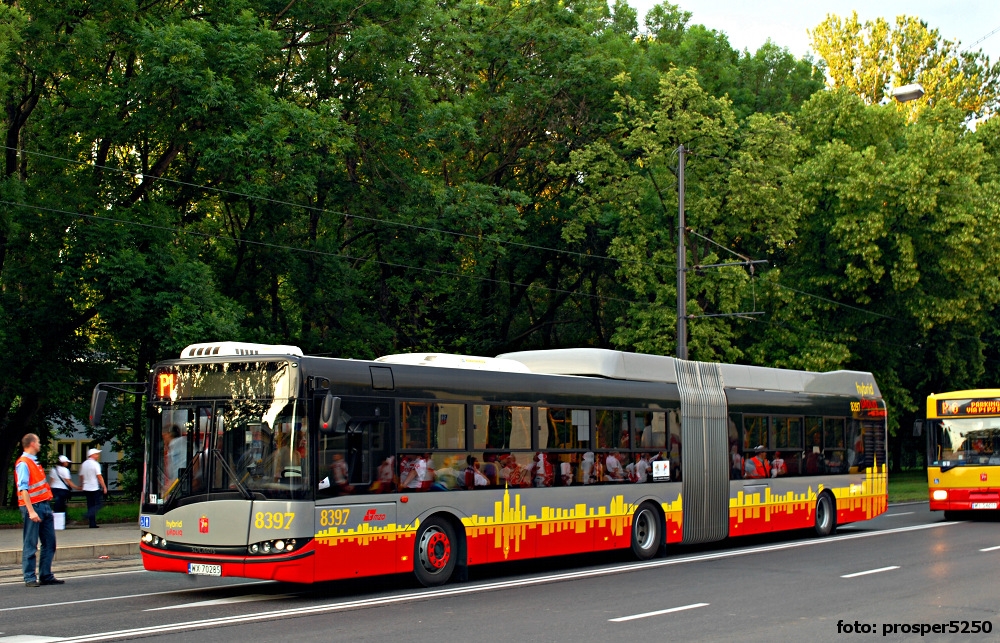 8397
Solaris Urbino 18 Hybrid prod. 2011. 
Pierwszy mecz EURO2012 i sprawdzian dla pracowników Nadzoru Ruchu.  
Słowa kluczowe: SU18H 8397 P1 Waszyngtona EURO2012