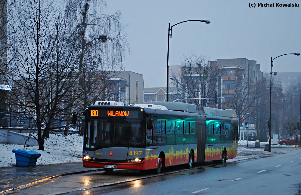 8397
Solaris Urbino 18 Hybrid prod. 2011.
Osobiście nie widziałem żadnej ostrobramskiej brygady nieobstawionej hybrydami (czyli dwie hybrydy). Reszta obsługi to były Conecta i SU18 z Mobila. Aby na pewno R10 miała 4 brydzie w DS?
Pozdrowienia dla kierowcy - pasażer i MKM friendly. No i świetnie prowadzi hybrydę.
Słowa kluczowe: SU18H 8397 180 Kochanowskiego