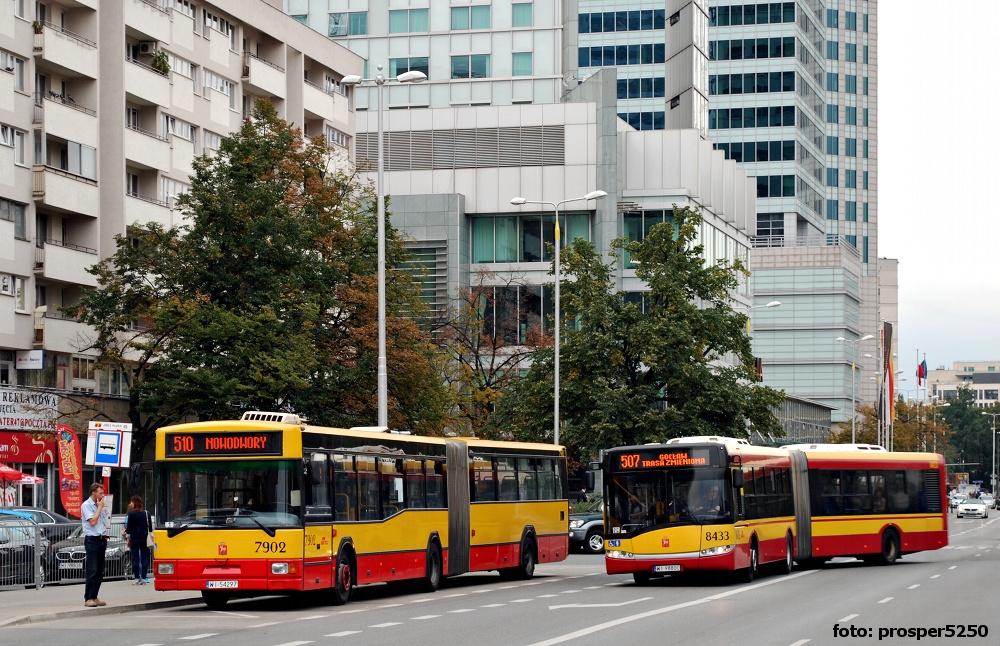 7902
Jelcz M181M prod. 1999. 
Od początku tygodnia "Redzia" wysyła na 510 przeguby, czyli pojazdy już dość dawno nie widziane na Nowodworach.
Słowa kluczowe: M181M 7902 510 EmiliiPlater