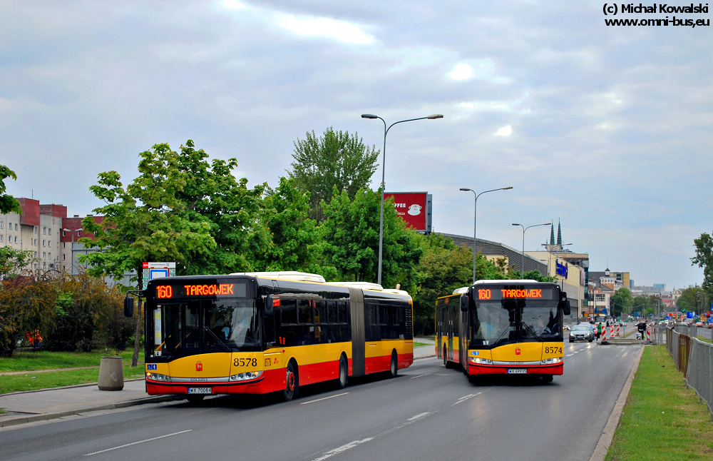 8578
Solaris Urbino 18 prod. 2011.

Awaria trzecich drzwi. Nie udało się wspólnymi siłami naprawić na tyle, by błąd na panelu pulpitu nie dawał o sobie znać - zatem zgłoszenie i oczekiwanie. Długo nie czekaliśmy.
Słowa kluczowe: SU18 8578 160 AlejaSolidarności