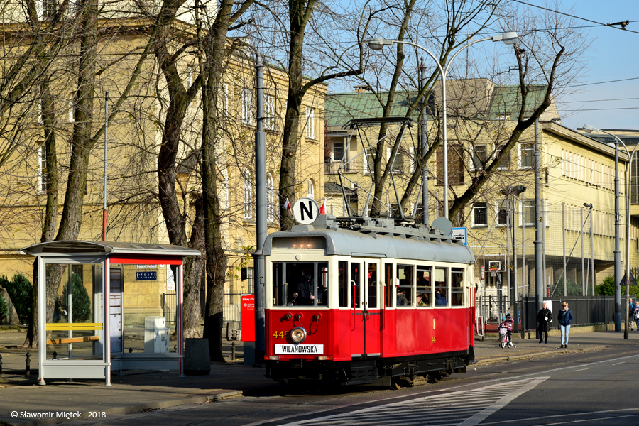 445
Słowa kluczowe: K 445 N KawęczyńskaBazylika