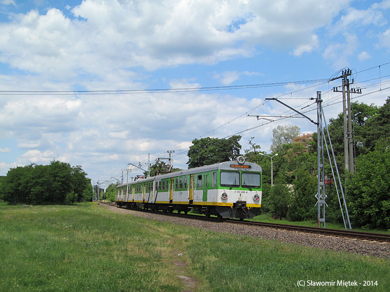 EN57-1924
Słowa kluczowe: EN57 EN57-1924 KM7 Otwock