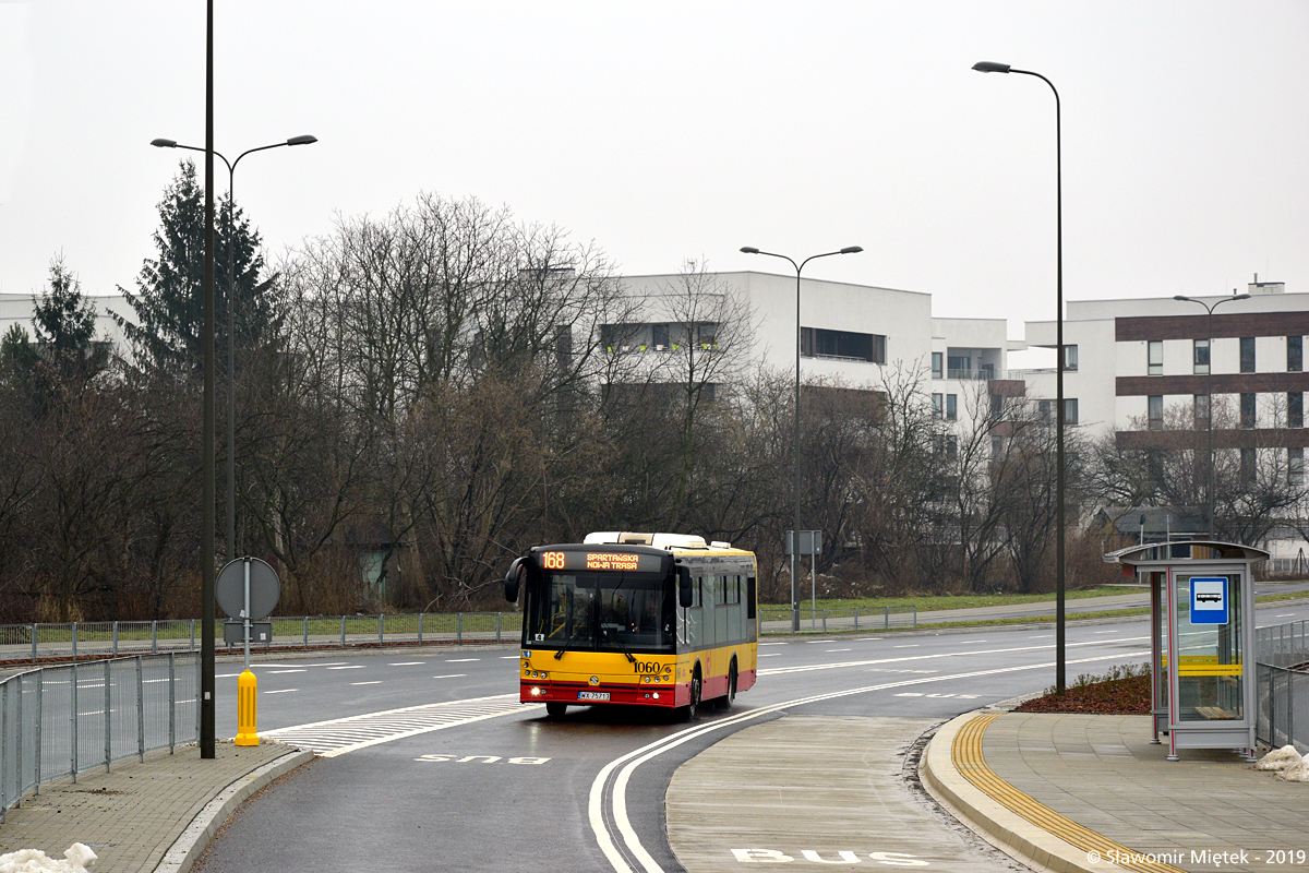 1060
Od 3.02 na aleję Polski Walczącej zostały skierowane autobusy linii 168. Na większości trasy jadą nietypowo, bo środkiem jezdni, gdzie zbudowano buspas i dwa zespoły przystankowe. W dalekiej przyszłości docelowo środkiem ma jechać tramwaj. Ale znając naszą myśl planistyczną i tempo budowy wszelakich inwestycji, jeszcze długo taki stan rzeczy będzie trwał...
Przy okazji z tego miejsca pozdrawiam prowadzącego widoczny autobus, za przyjazne nastawienie.
Słowa kluczowe: SM10 1060 168 alejaPolskiWalczącej