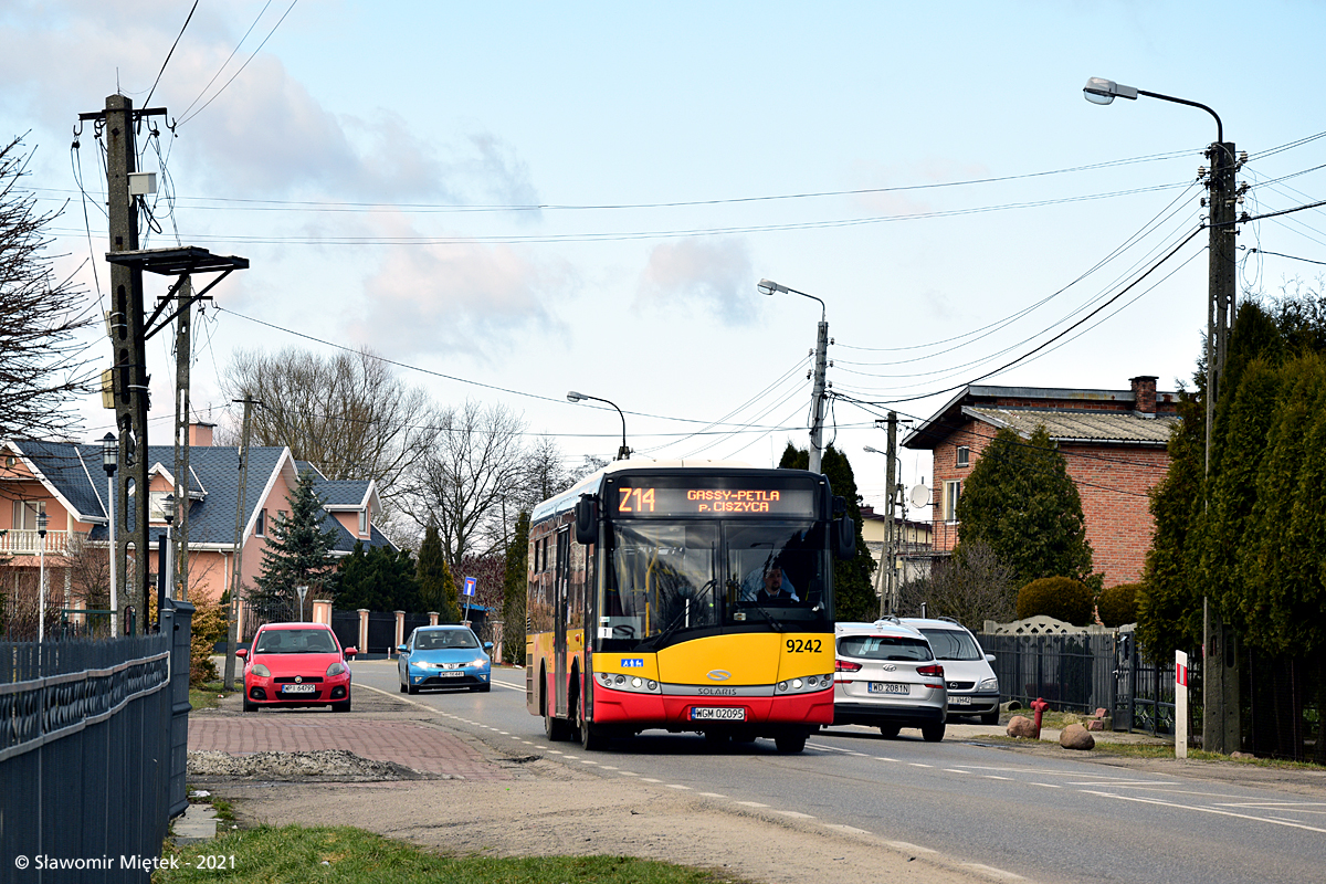 9242
Po niecałych dwóch miesiącach, od 01.03.2021 do gminy Konstancin wracają linie typu "L". Tym samym znika zastępcza linia Z14, która starała się obsłużyć jak najwięcej terenów za pięć zawieszonych: L14, L15, L16, L21 i L42
Słowa kluczowe: SU8,9LE 9242 Z14 Habdzin