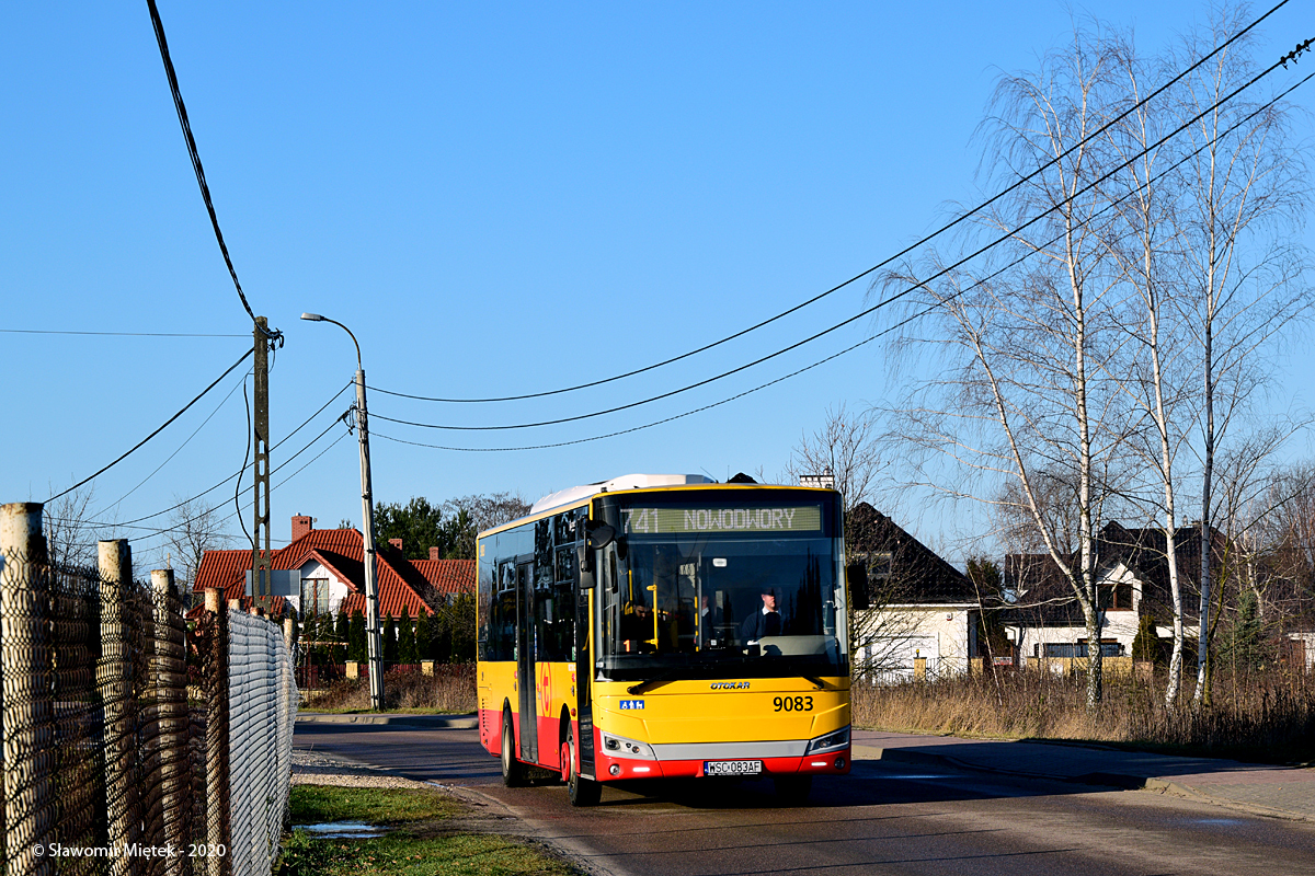 9083
Początek roku i mamy już pożegnanie z kolejną linią. Tym razem jest to 741. Zastąpiła ją z dniem 07.01 linia L49 na trasie skróconej: Dąbrówka Wiślana - Chotomów. Zmiany też dotkną w kwestii taryfowej.  Nie będą honorowane bilety minutowe, zaś jednorazowe będą sprzedawane przez kierowcę. Bez zmian będą ważne bilety od dobowego w górę. 
Słowa kluczowe: VectioC 9083 741 Jabłonna Marmurowa