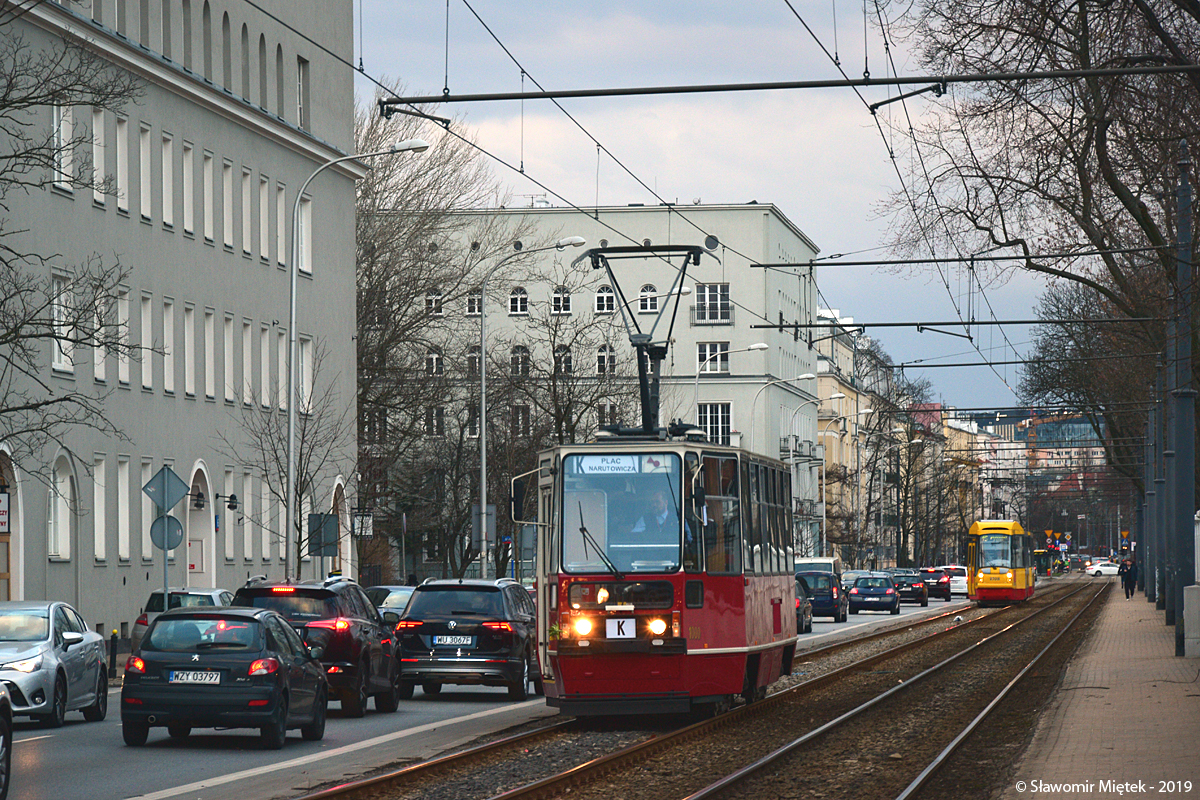 1000
W okazji Dnia Kobiet uruchomiono specjalną linię tramwajową K obsługiwaną taborem zabytkowym. Na drugiej brygadzie kursował wagon 13N #503. 
Słowa kluczowe: 105Na 1000 K Filtrowa