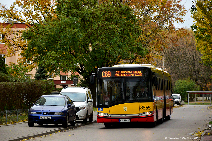 8565
Słowa kluczowe: SU18 8565 C69 Smoleńska WŚ2016