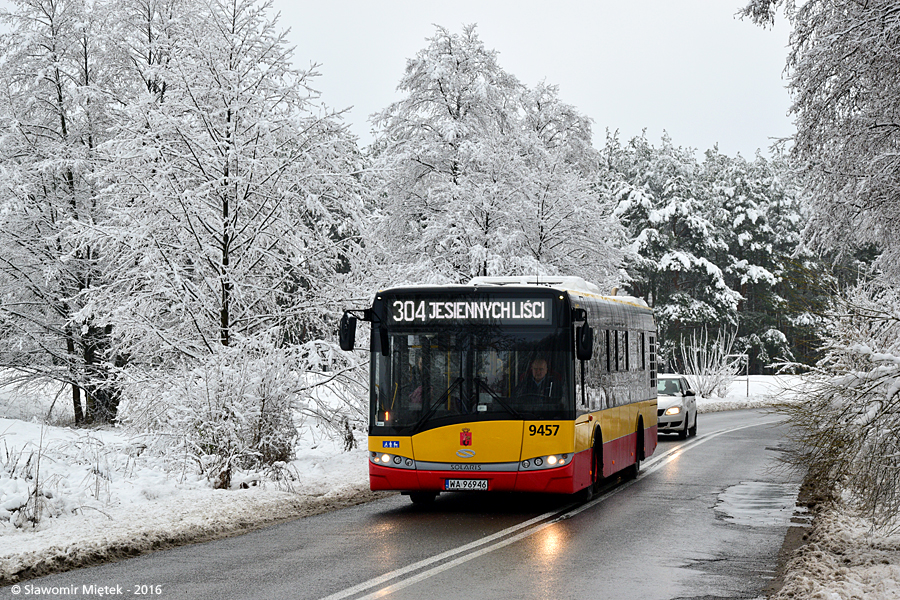 9457
To nie są Alpy tylko Białołęka ;) Autobus zmierza do krańca, gdzie jesienne liście co najwyżej są zakryte śniegiem ;)

Przy okazji pozdrowienia dla prowadzącego !
Słowa kluczowe: SU12 9457 304 KątyGrodziskie Arriva01122016