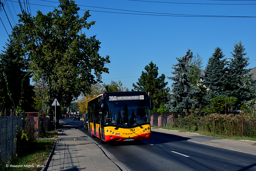 762
Jeden z dwóch spalinowych Ursusów w KM Łomianki.
Słowa kluczowe: CS12LF CitySmile 762 250 Wólczyńska