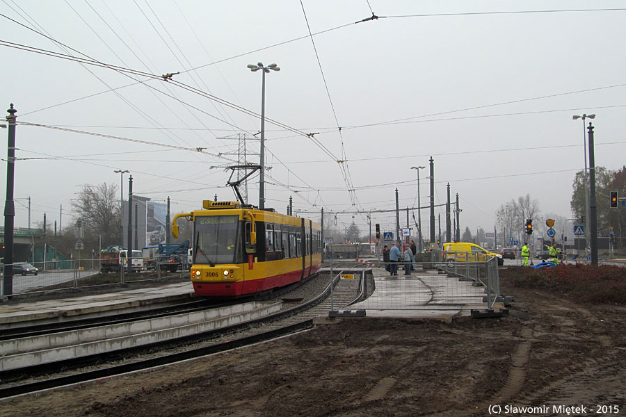 3006
Tymczasowa pętla tramwajowa Rondo Żaba.
Słowa kluczowe: 116Na/1 3006 23 RondoŻaba 11Listopada