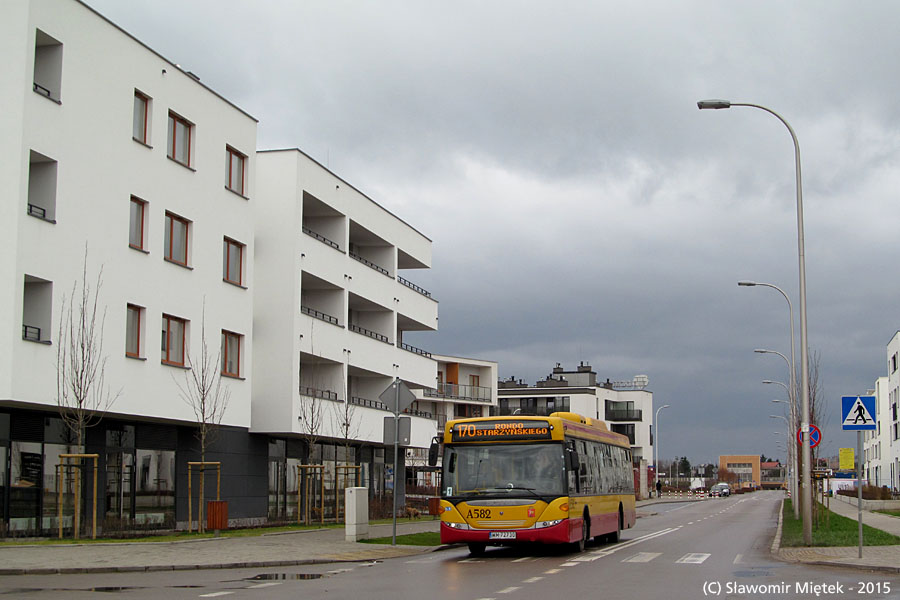 A582
Osiedle Zacisze Wilno dziś miało mroczny charakter. Wyglądało na opuszczone, ludzi praktycznie na ulicach brak... 
Słowa kluczowe: CN270UB OmniCity A582 170 Wierna