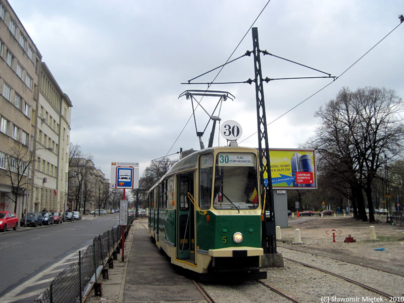 5
Linia uruchomiona z okazji 30-lecia Klubu Miłosników Komunikacji Miejskiej. Kursowała po trasie dawnej linii 30. Z racji katastrofy smoleńskiej linia kursowała tylko jeden dzień (zamiast dwóch).
Słowa kluczowe: 102N 5 30 PlacStarynkiewicza