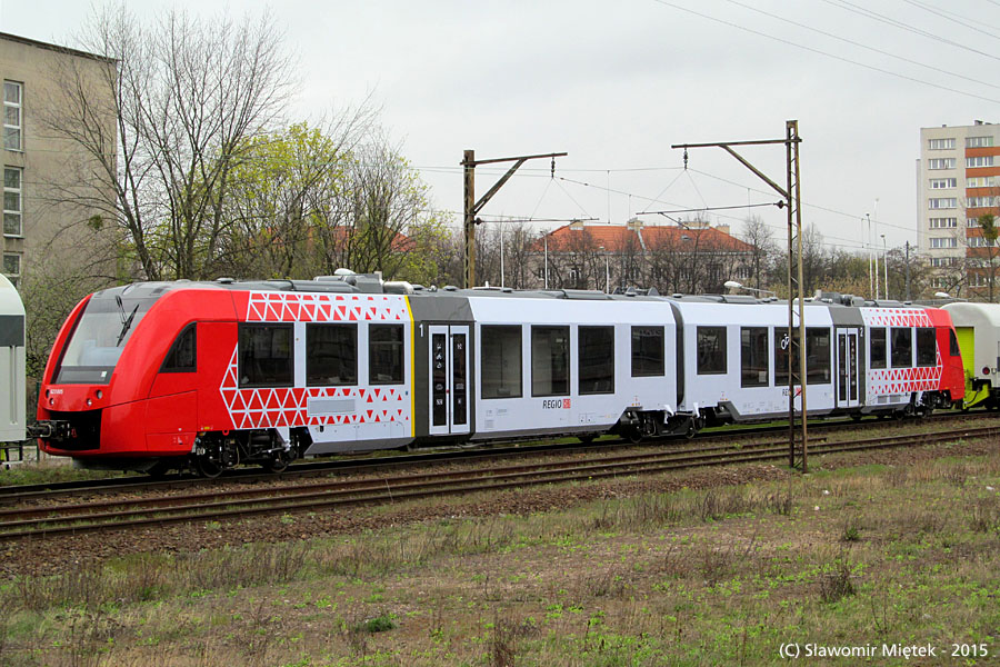 623 005
Alstom Coradia LINT dla  Deutsche Bahn Regio podczas postoju na stacji Warszawa Gdańska
Słowa kluczowe: WarszawaGdańska CoradiaLINT 623005