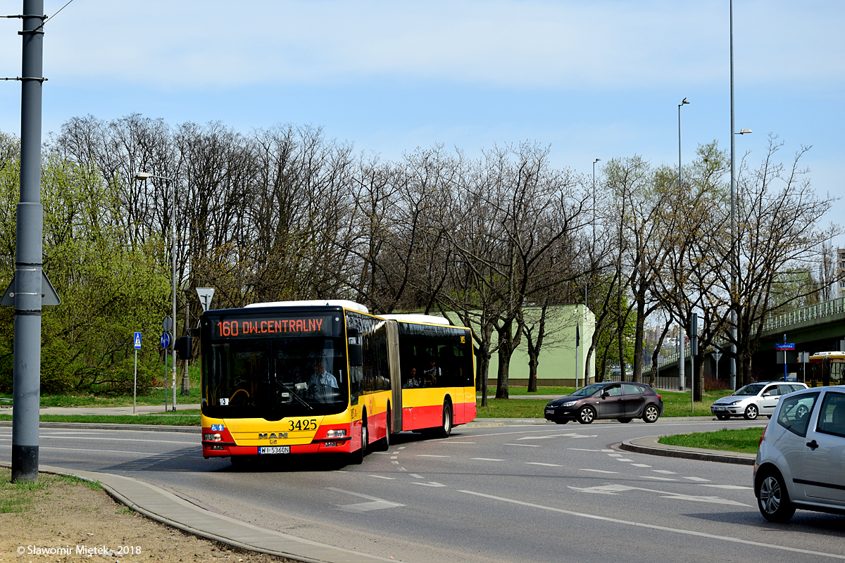 3425
Objazd z powodu przemarszu i zamknięciu trasy W-Z.
===
Drodzy Czytelnicy ! Długo nad tym myśleliśmy, ale w końcu trzeba zrobić ten krok do przodu. 
Od dziś wprowadzamy program pilotażowy: pozwalamy użytkownikom zarejestrowanym dodawać zdjęcia bez wysyłania swoich próbek do nas. Oczywiście będą pewne obostrzenia. Każde dodawane zdjęcie będzie czekało na akceptację przez moderatora. Podstawą dobrego zdjęcia jest to, że nie jest zbytnio krzywe, jest dobrze wykadrowane i w miarę dobre światło. To podstawa. Obiecujący fotografowie po jakimś czasie mogą liczyć już na samodzielność i bez ciągłego czekania na akceptację plików. Spamerzy, którzy mają gdzieś wszelkie zasady i notorycznie będą wysyłać knoty do akceptacji, na pewno nie znajdą u nas przychylności, pozostaną jedynie użytkownikami z możliwością komentowania. 
Mimo wszystko zastrzegamy sobie prawo do zawieszenia dodawania zdjęć przez zwykłych użytkowników. Zależy to też od was jak podejdziecie do tematu. 
Dotychczasowi użytkownicy, którzy mają uprawnienia do dodawania zdjęć bez akceptacji, dodają je bez zmian.
Słowa kluczowe: LionsCity 3425 160 rondoStarzyńskiego